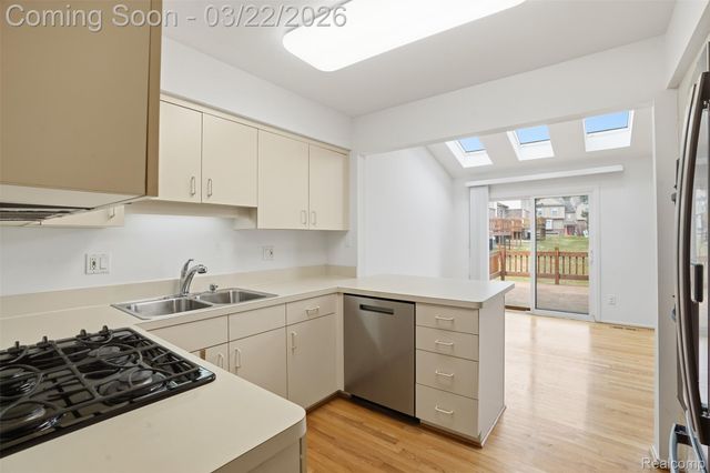 4165 Breckenridge Drive, West Bloomfield Charter Township, MI 48322