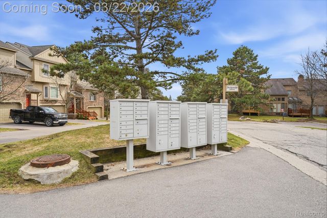 4165 Breckenridge Drive, West Bloomfield Charter Township, MI 48322