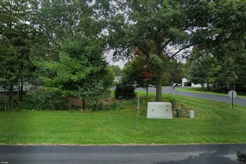 5611 Fairview Court, Fruitport, MI 49415