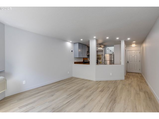 1535 Sw CLAY St 232, Portland, OR 97201