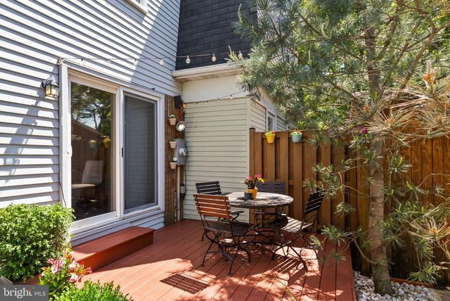 3138 ELLENWOOD DR, Fairfax, VA 22031
