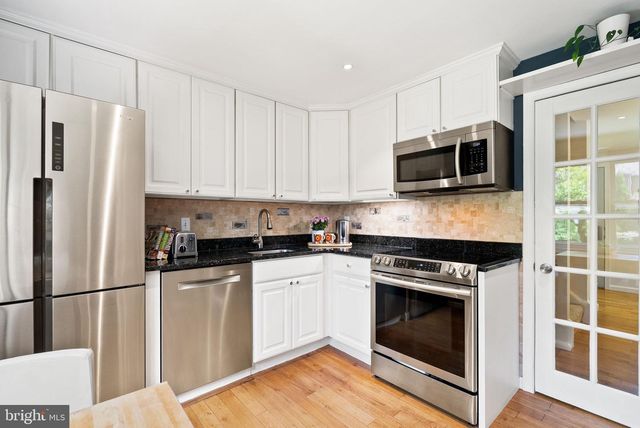 3138 ELLENWOOD DR, Fairfax, VA 22031