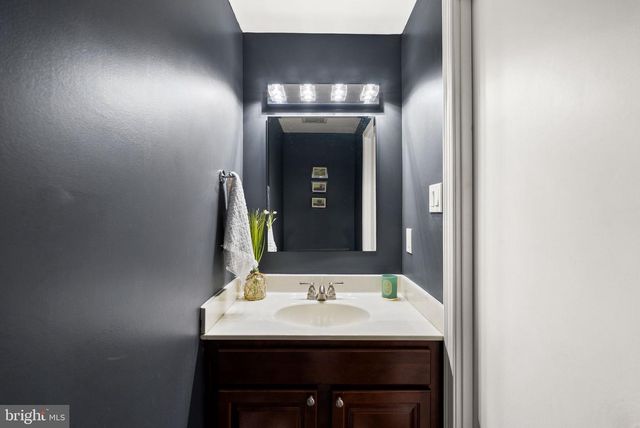 3138 ELLENWOOD DR, Fairfax, VA 22031