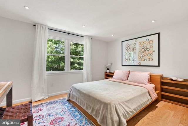 3138 ELLENWOOD DR, Fairfax, VA 22031