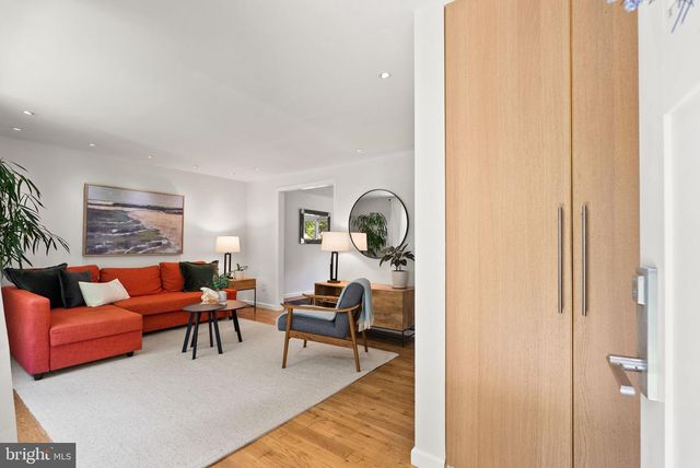 3138 ELLENWOOD DR, Fairfax, VA 22031