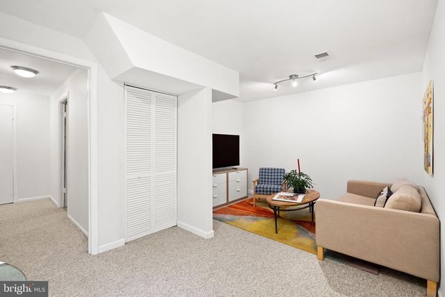 3138 ELLENWOOD DR, Fairfax, VA 22031