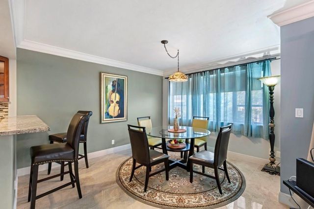 6010 S Falls Circle Drive 405, Lauderhill, FL 33319