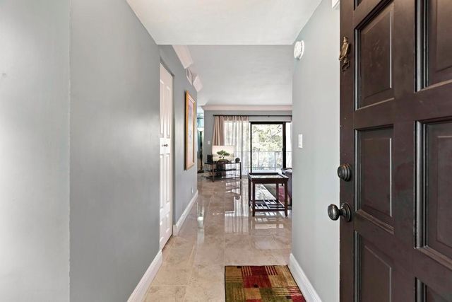 6010 S Falls Circle Drive 405, Lauderhill, FL 33319