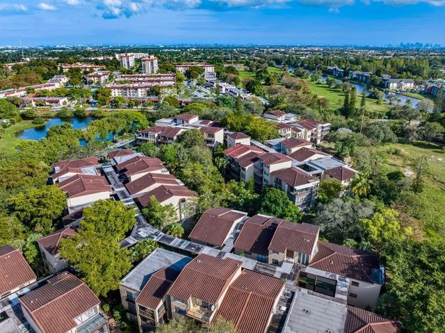 6010 S Falls Circle Drive 405, Lauderhill, FL 33319