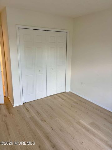 24 Players Circle, Tinton Falls, NJ 07701