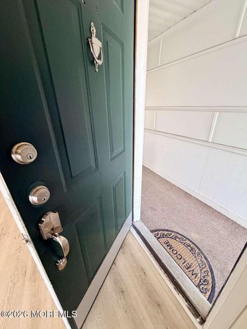 24 Players Circle, Tinton Falls, NJ 07701