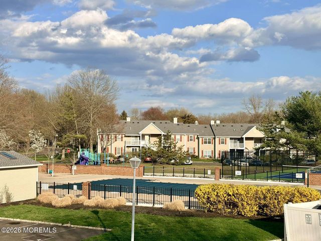 24 Players Circle, Tinton Falls, NJ 07701