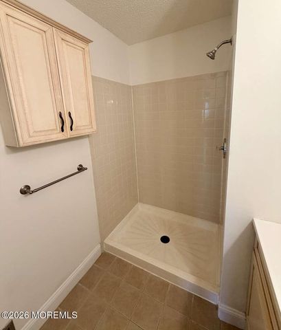 24 Players Circle, Tinton Falls, NJ 07701