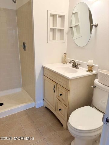 24 Players Circle, Tinton Falls, NJ 07701
