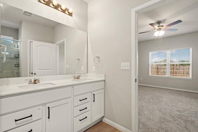 2412 Star Hill Ranch ST, Georgetown, TX 78628