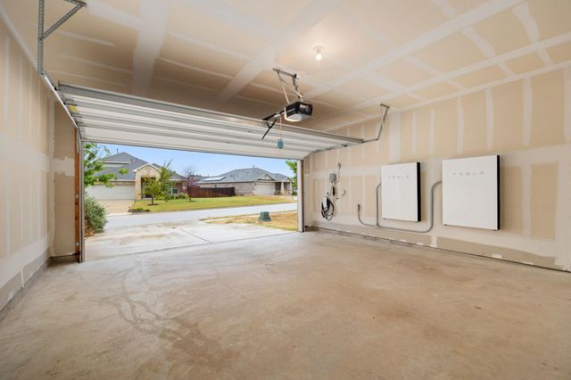 2412 Star Hill Ranch ST, Georgetown, TX 78628