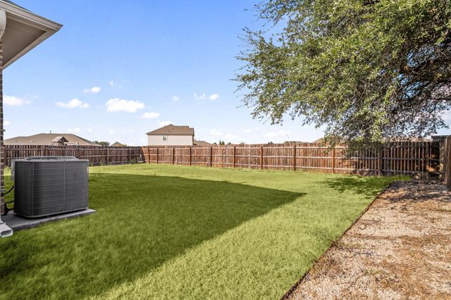 2412 Star Hill Ranch ST, Georgetown, TX 78628