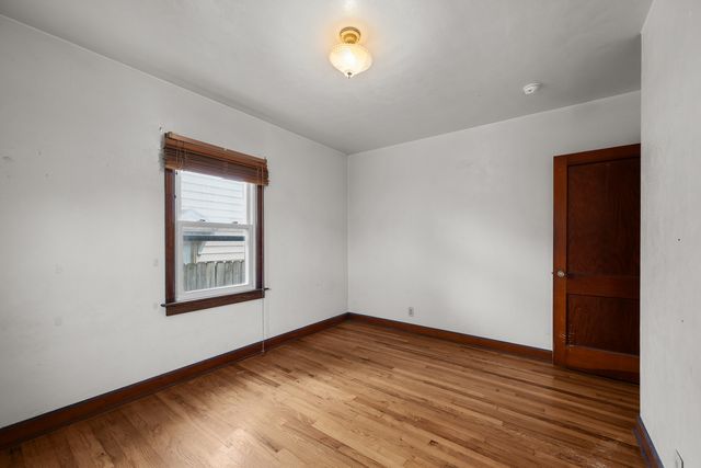 2423 W Locust Street, Davenport, IA 52804