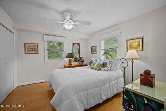 87 W North Shore Lane, Arapahoe, NC 28510