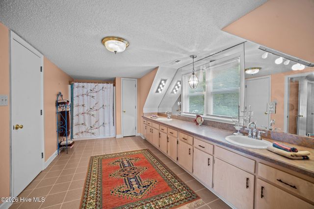 87 W North Shore Lane, Arapahoe, NC 28510