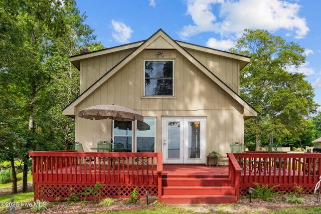 87 W North Shore Lane, Arapahoe, NC 28510