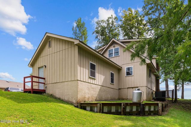 87 W North Shore Lane, Arapahoe, NC 28510