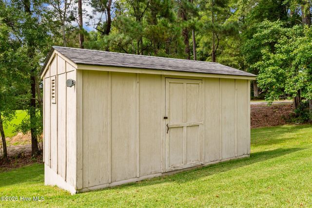 87 W North Shore Lane, Arapahoe, NC 28510