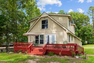 87 W North Shore Lane, Arapahoe, NC 28510