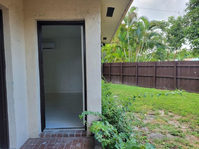 1300 NW 4th Avenue B, Fort Lauderdale, FL 33311
