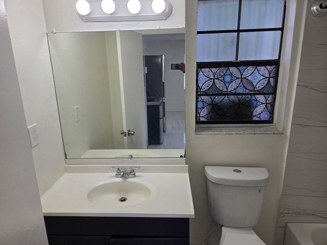 1300 NW 4th Avenue B, Fort Lauderdale, FL 33311