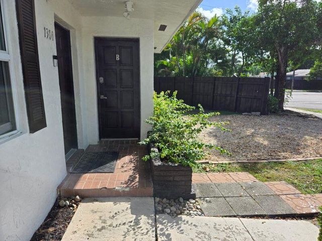 1300 NW 4th Avenue B, Fort Lauderdale, FL 33311