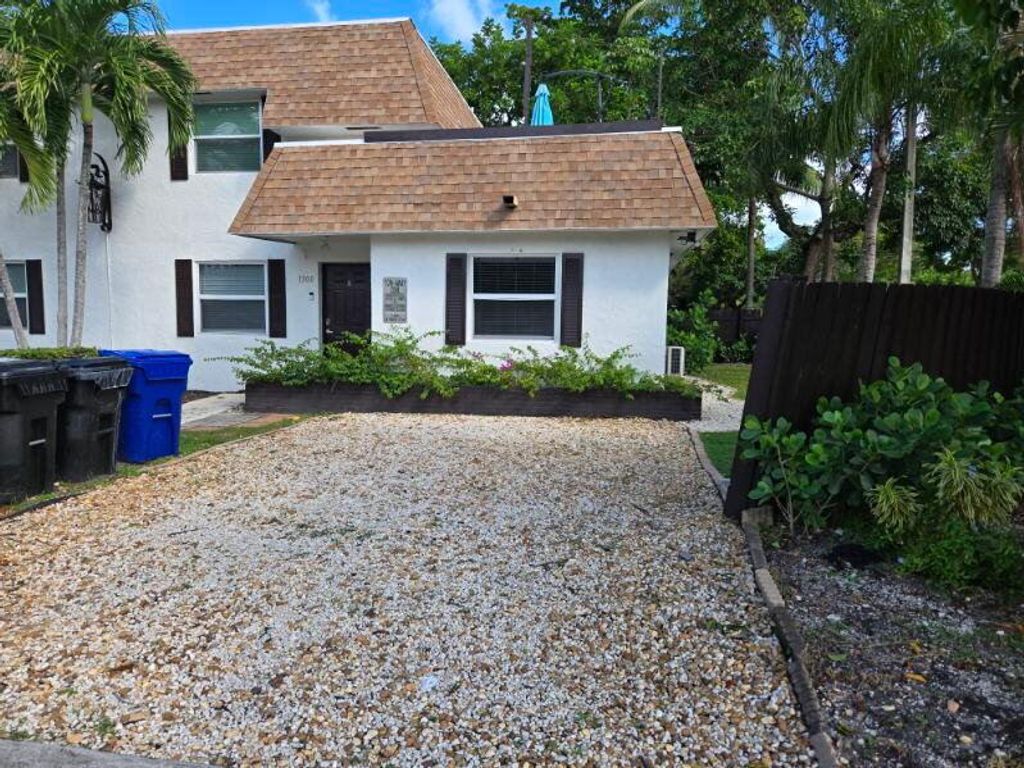 1300 NW 4th Avenue B, Fort Lauderdale, FL 33311