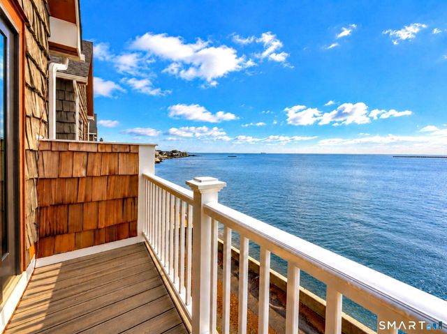 2 Old Town Highway 21, East Haven, CT 06512