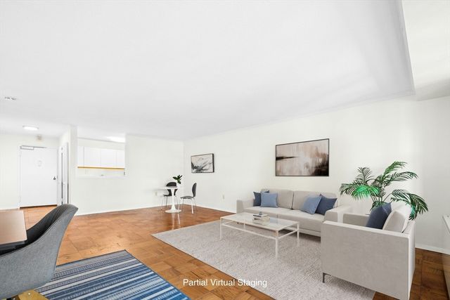 9 Hawthorne Pl 15H, Boston, MA 02114
