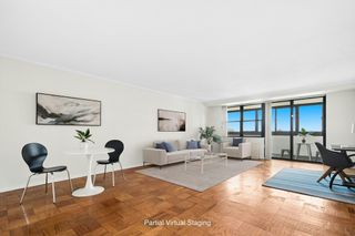 9 Hawthorne Pl 15H, Boston, MA 02114