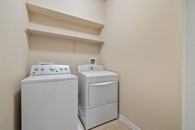 2880 Donnell DR 702, Round Rock, TX 78664