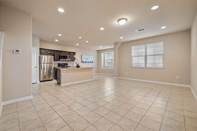 2880 Donnell DR 702, Round Rock, TX 78664