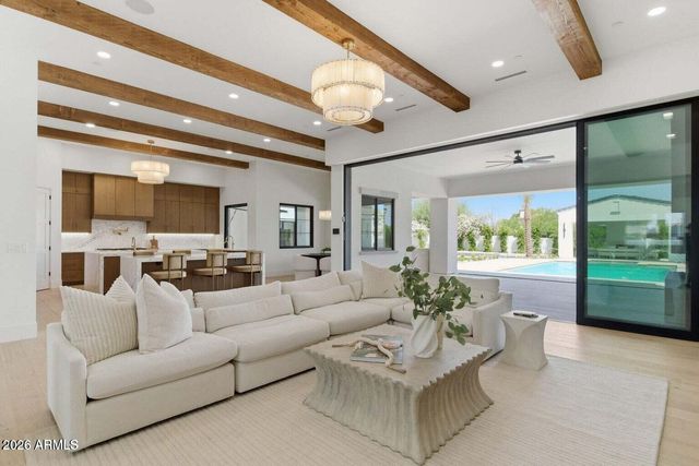 6821 E VALLEY VISTA Lane, Paradise Valley, AZ 85253