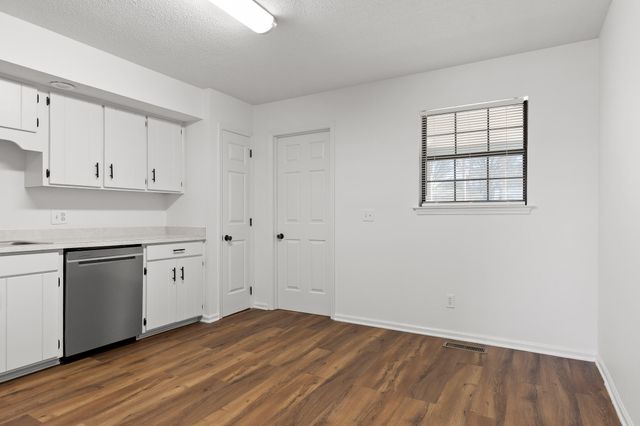 2612 Hickory Valley Road Unit B, Chattanooga, TN 37421