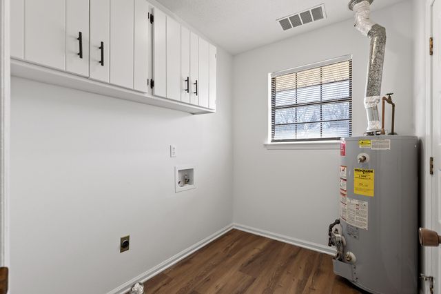 2612 Hickory Valley Road Unit B, Chattanooga, TN 37421