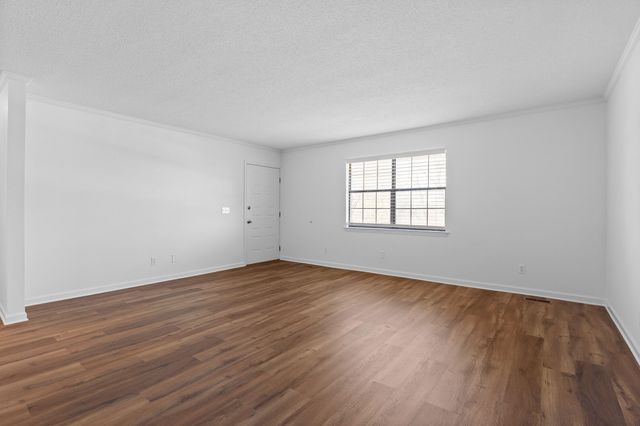 2612 Hickory Valley Road Unit B, Chattanooga, TN 37421