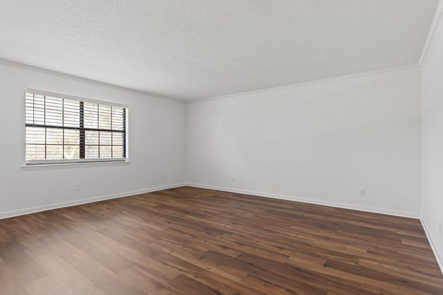 2612 Hickory Valley Road Unit B, Chattanooga, TN 37421