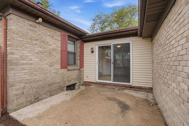 2730 4th Street, Moline, IL 61265