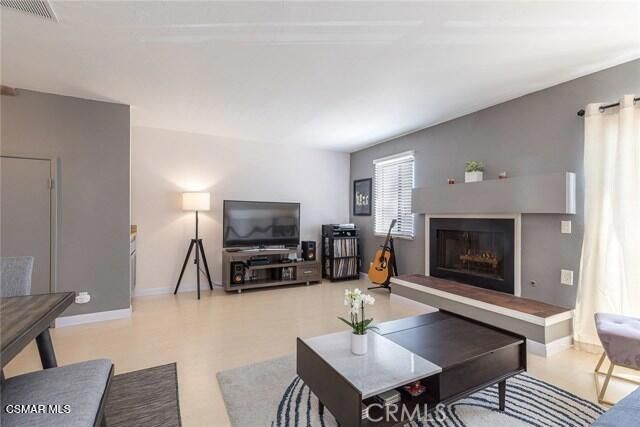 21040 Parthenia Street 29, Canoga Park, CA 91304