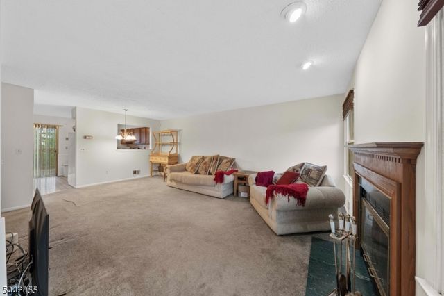 668 Jackson Ave, Roselle Boro, NJ 07203