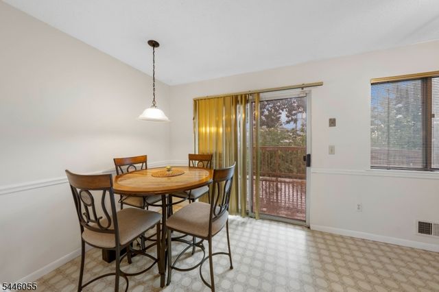 668 Jackson Ave, Roselle Boro, NJ 07203