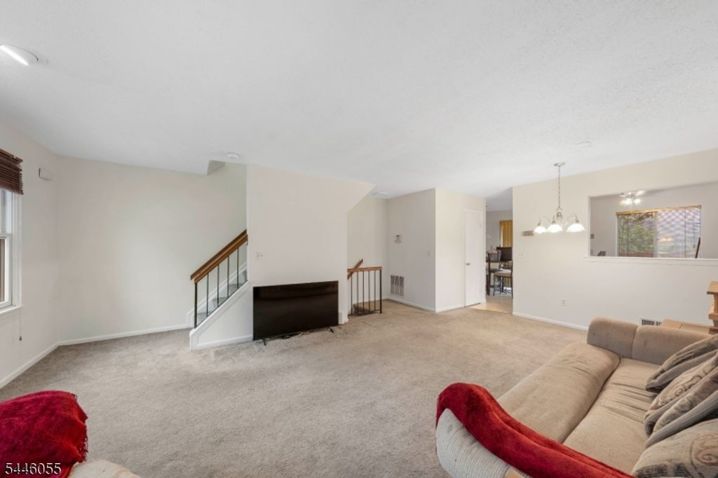 668 Jackson Ave, Roselle Boro, NJ 07203 — photo 4