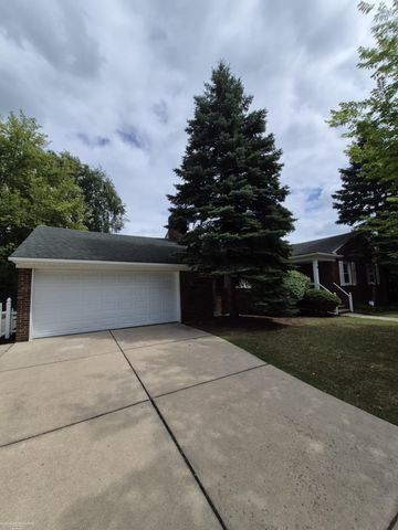 316 Chalfonte Avenue, Grosse Pointe Farms, MI 48236