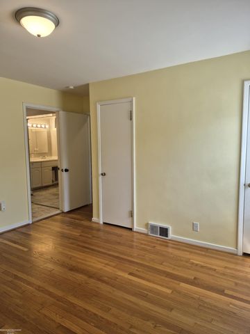 316 Chalfonte Avenue, Grosse Pointe Farms, MI 48236