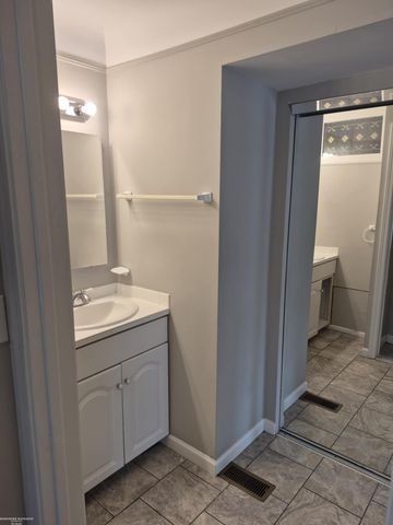 316 Chalfonte Avenue, Grosse Pointe Farms, MI 48236